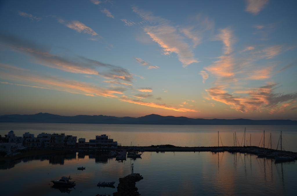 Aiolos Home With Private Veranda And Amazing Sea Views, Paros Piso Livadi Buitenkant foto